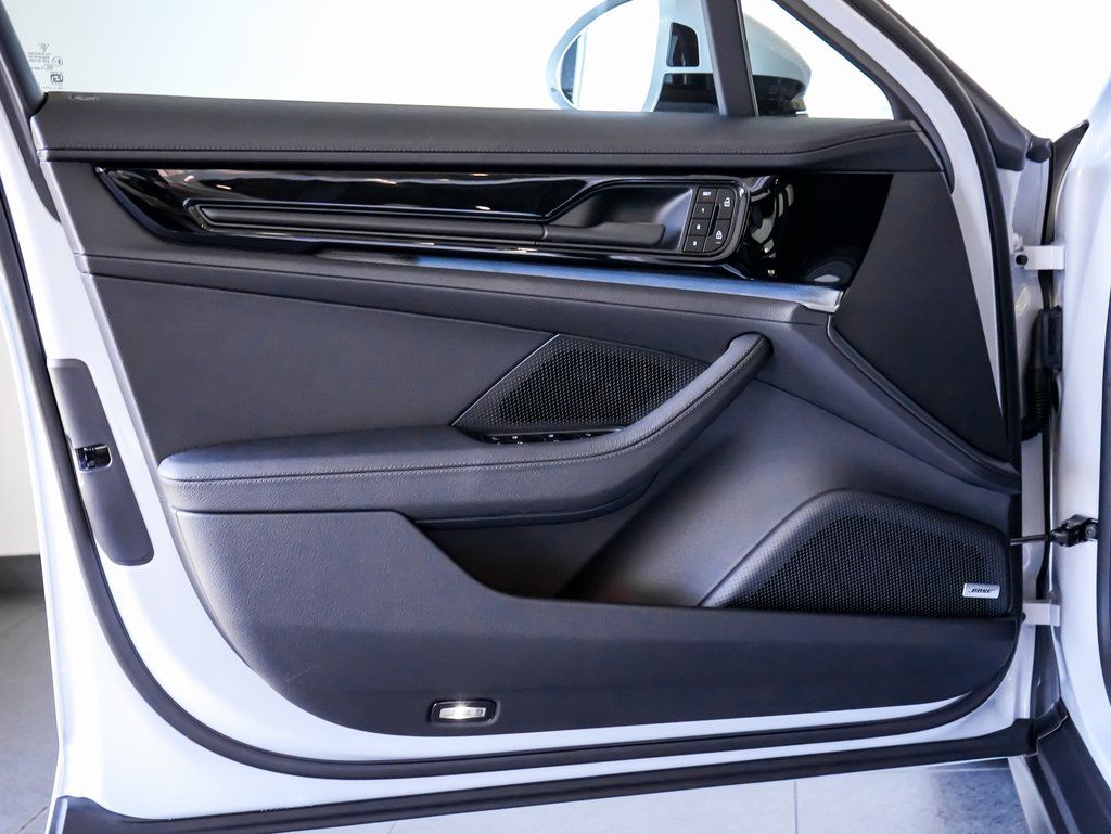 New 2026  Porsche 4 image 12