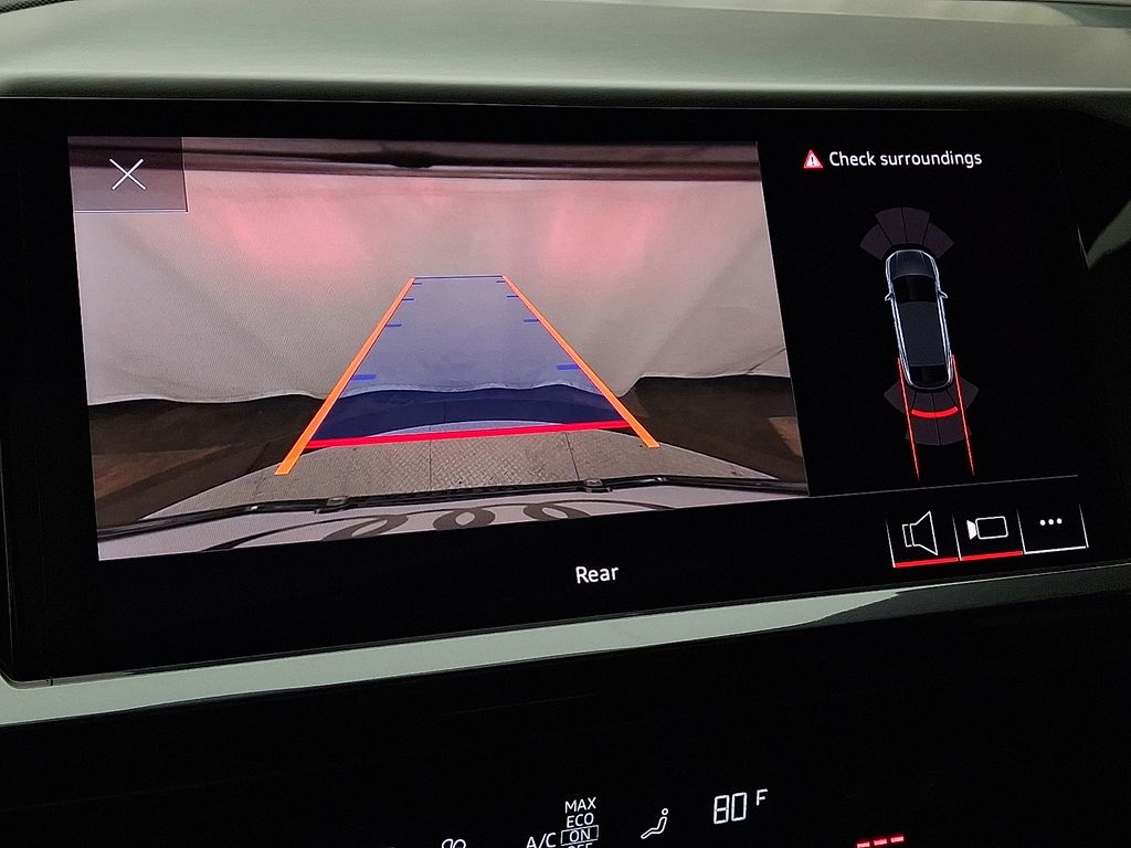 Thumbnail: 2023 Audi Q4 e-tron - 19