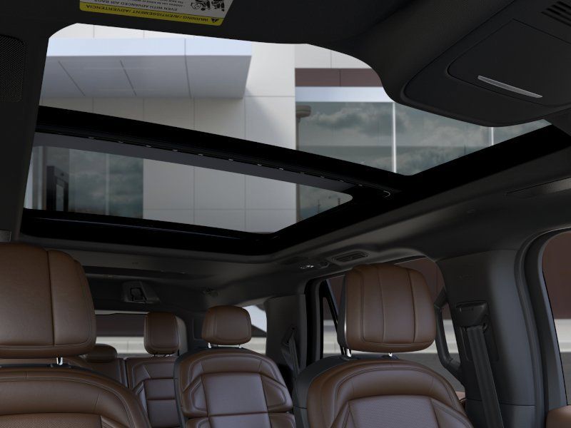 Thumbnail: 2026 Lincoln Navigator - 22