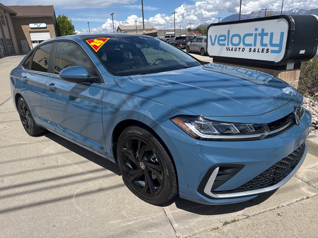 Blue 2025 Volkswagen Jetta SE FWD Sedan Front-Wheel Drive 8-Speed Automatic