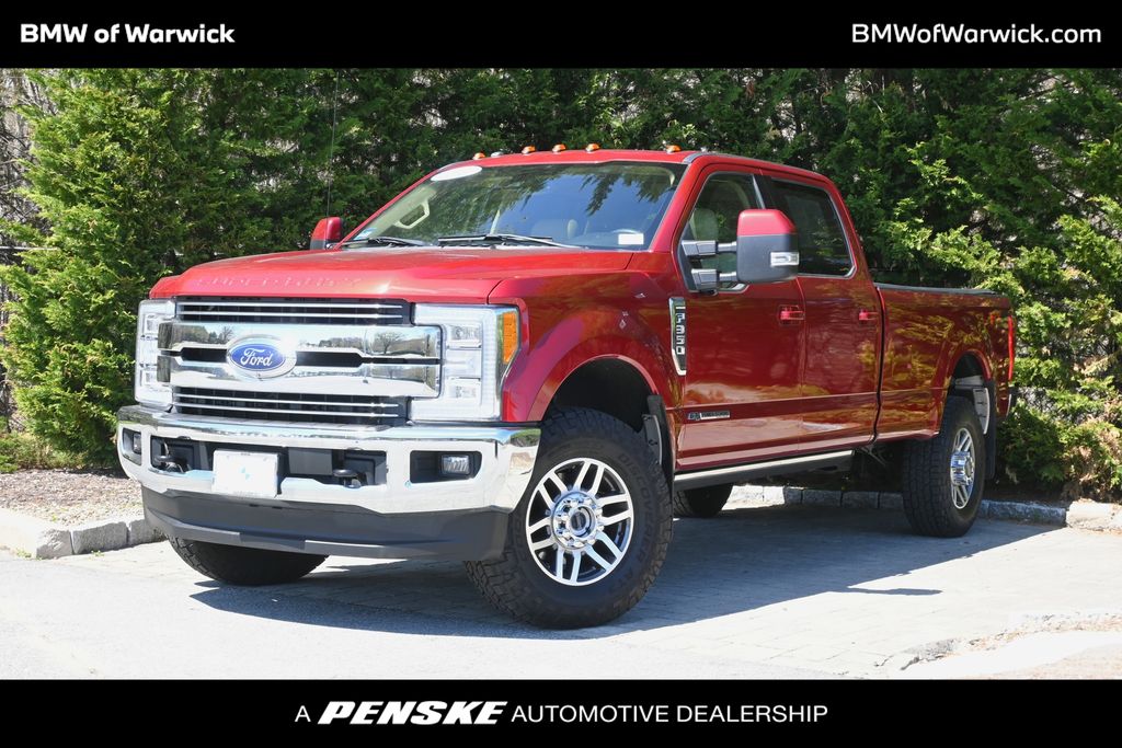 Ruby Red Metallic Tinted Clearcoat 2018 Ford F-350 Super Duty Lariat Crew Cab 4WD Pickup Truck Four-Wheel Drive 6-Speed Automatic