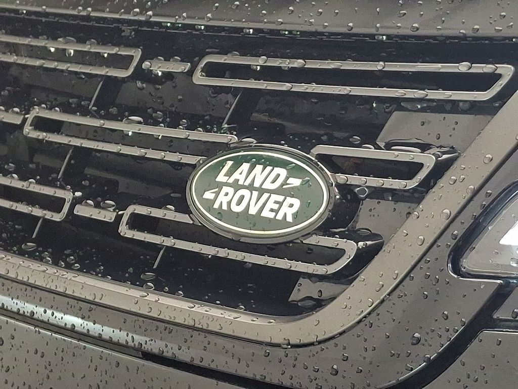 Thumbnail: 2026 Land Rover Range Rover Evoque - 31