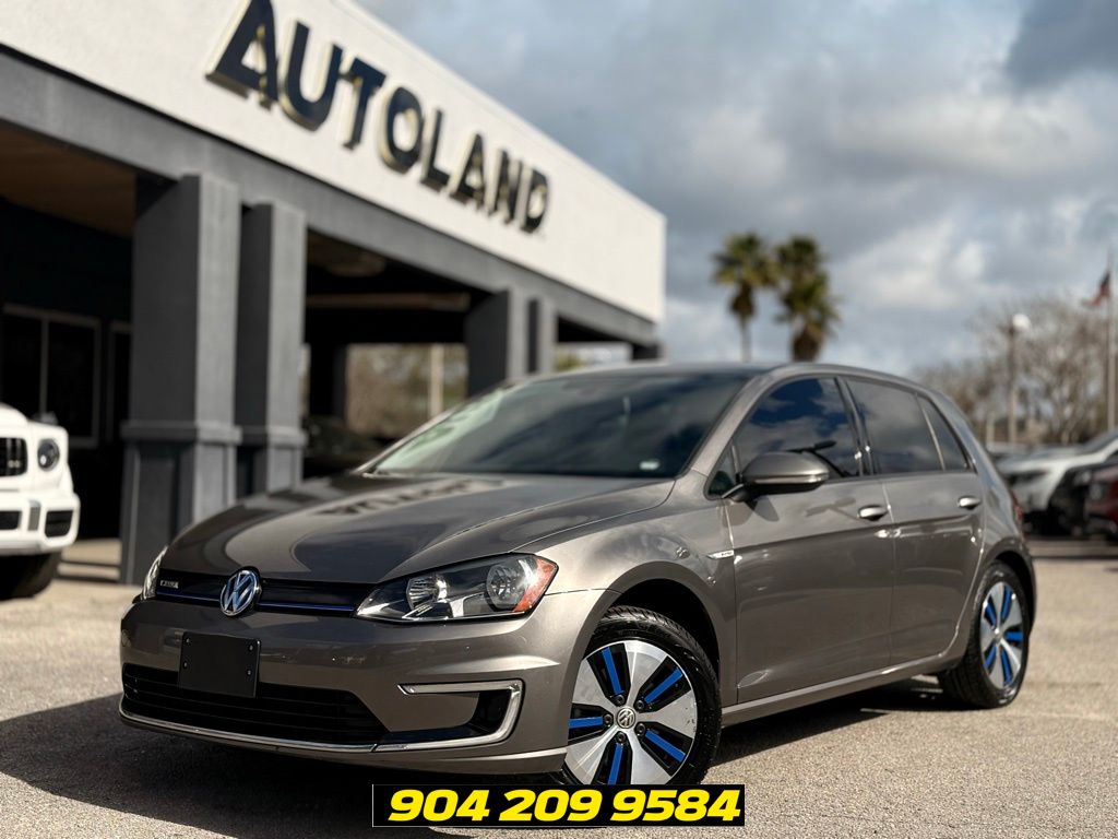 Gray Metallic 2016 Volkswagen e-Golf SE Hatchback Front-Wheel Drive Automatic