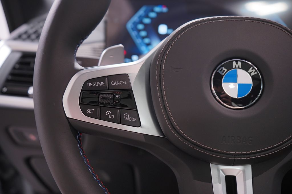 2025 BMW X5 M60i 19