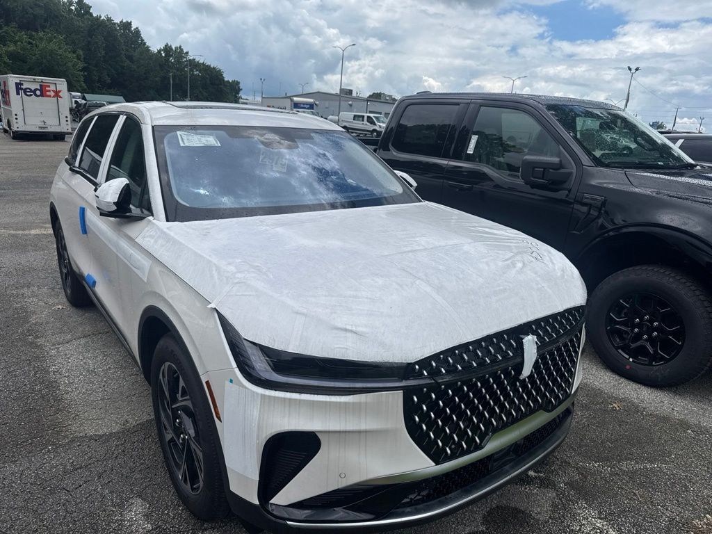 White Platinum Met TC 2026 Lincoln Nautilus SUV / Crossover All-Wheel Drive Continuously Variable Transmission