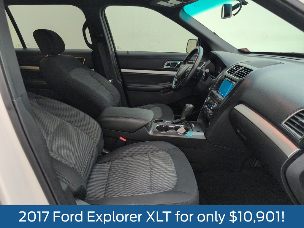Used 2017 White Ford XLT image 14