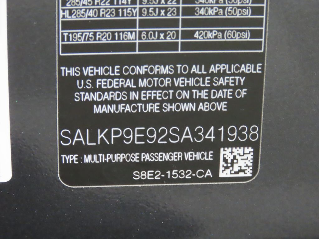 Thumbnail: 2025 Land Rover Range Rover - 32