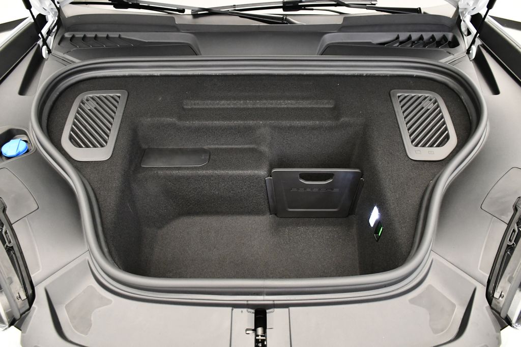 Thumbnail: 2025 Porsche Macan - 13