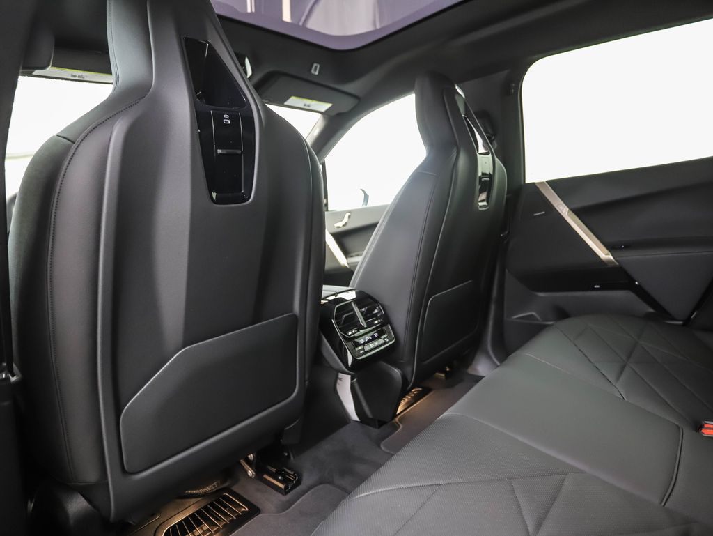 Thumbnail: 2026 BMW iX - 21