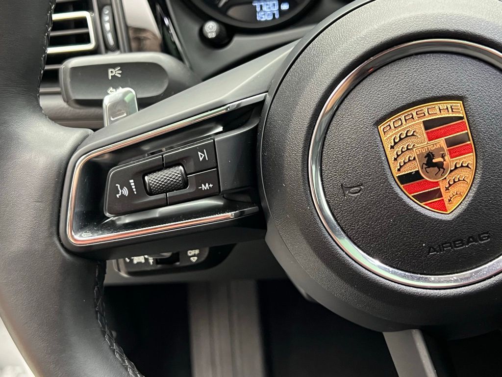 Thumbnail: 2025 Porsche Macan - 8