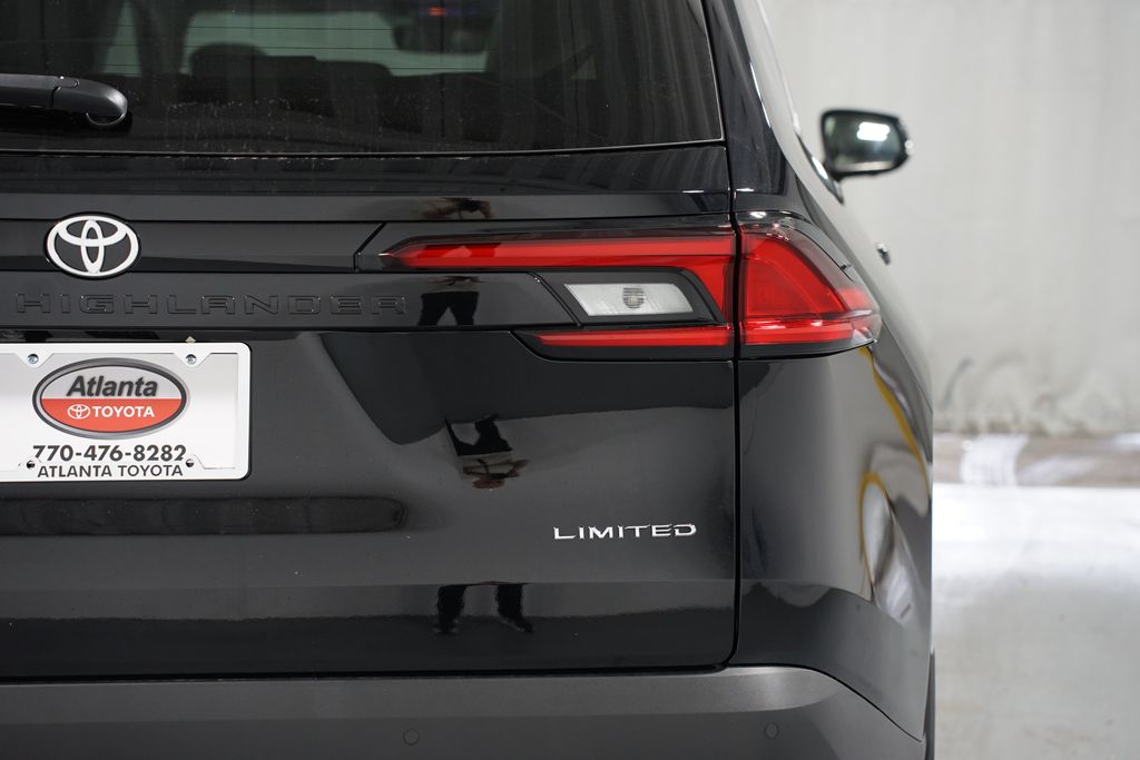 Thumbnail: 2026 Toyota Grand Highlander - 10