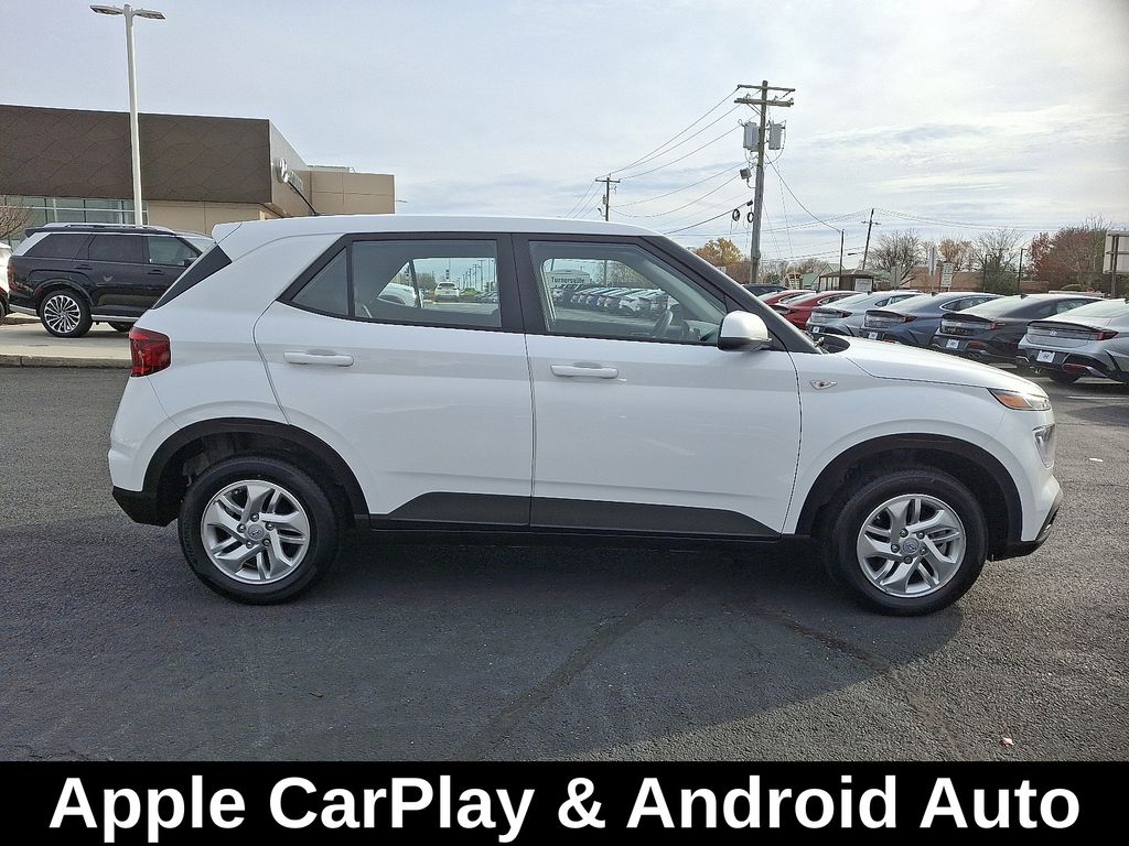 Thumbnail: 2023 Hyundai Venue - 8