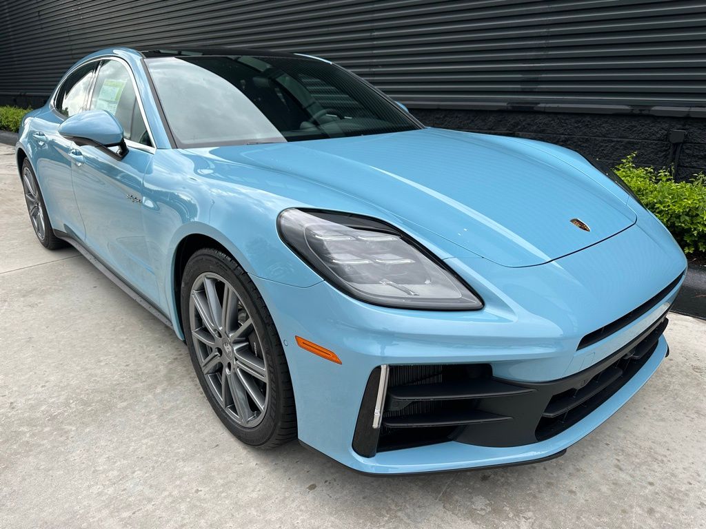 Thumbnail: 2026 Porsche Panamera - 10