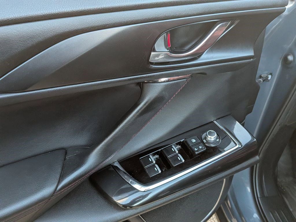 2022 Mazda CX-9 Carbon Edition - 7