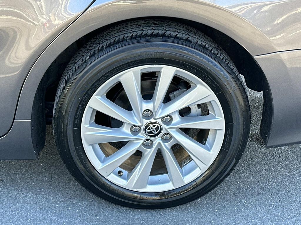 Thumbnail: 2024 Toyota Camry - 15