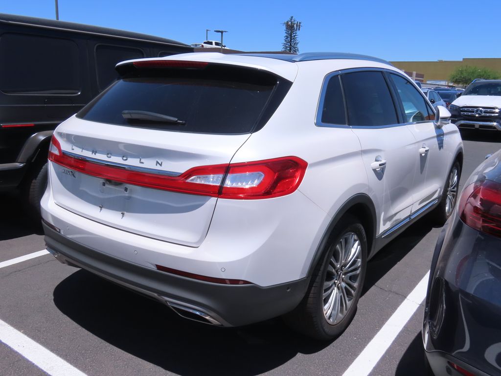 Thumbnail: 2017 Lincoln MKX - 3