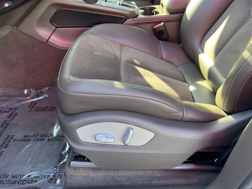 Thumbnail: 2018 Porsche Macan - 15