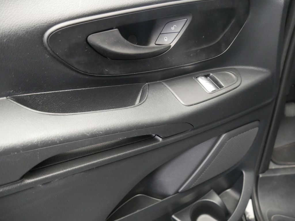 Thumbnail: 2023 Mercedes-Benz Metris - 16