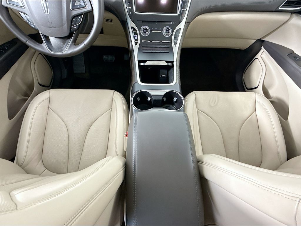 Thumbnail: 2017 Lincoln MKX - 16