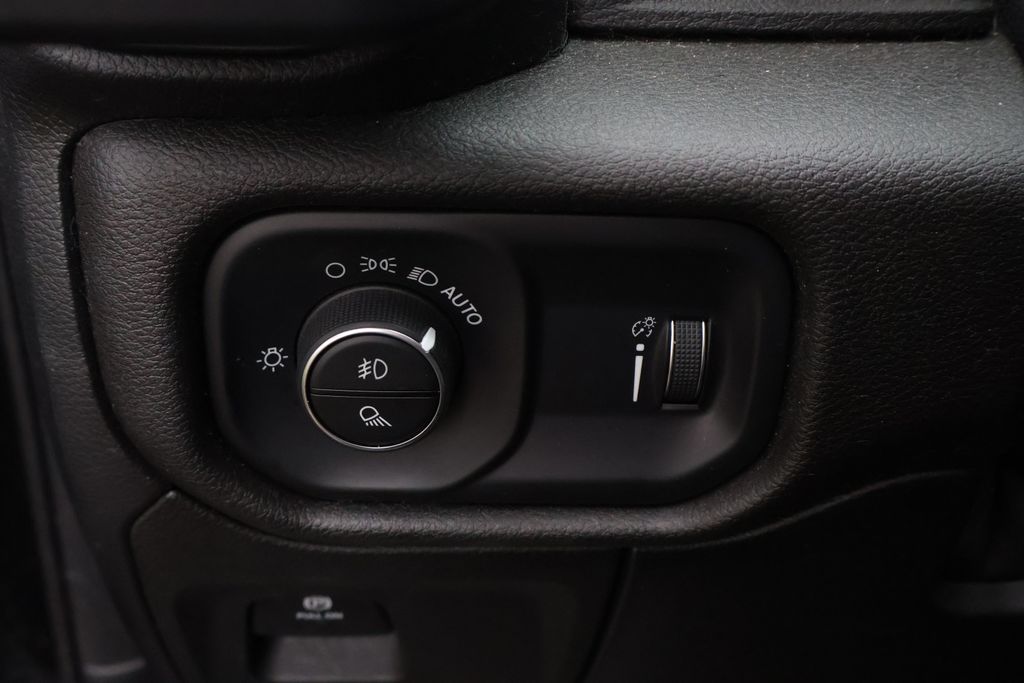 Thumbnail: 2021 RAM 1500 - 17