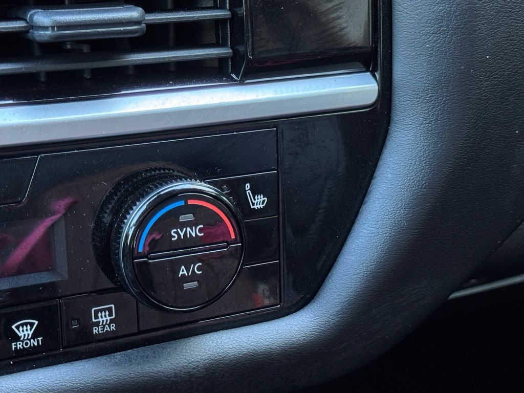 2024 Nissan Pathfinder SL - 7