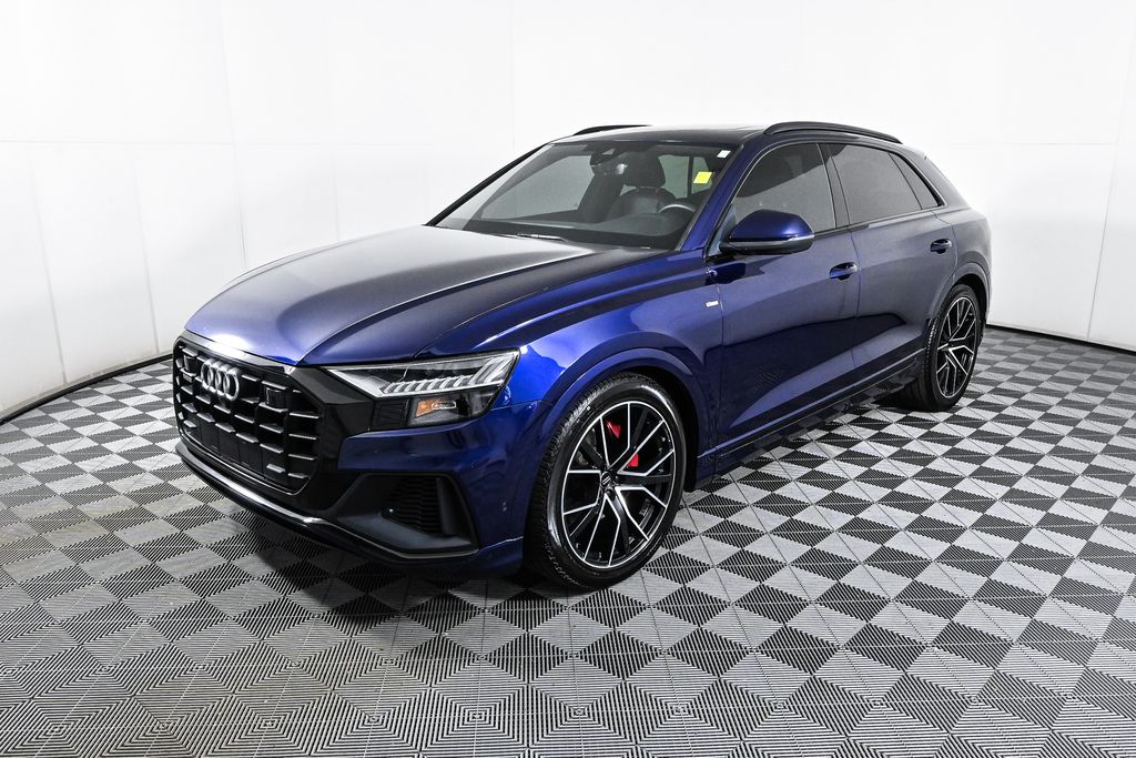 2020 Audi Q8  3