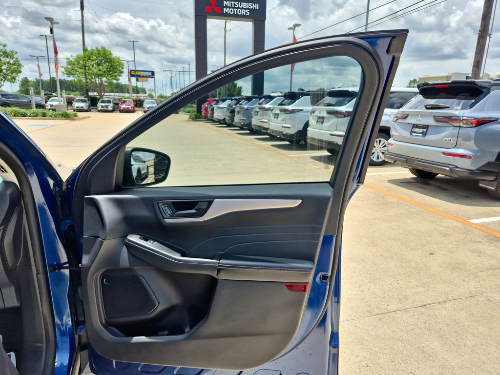 2022 Ford Escape SE Blue at DeMontrond Ford