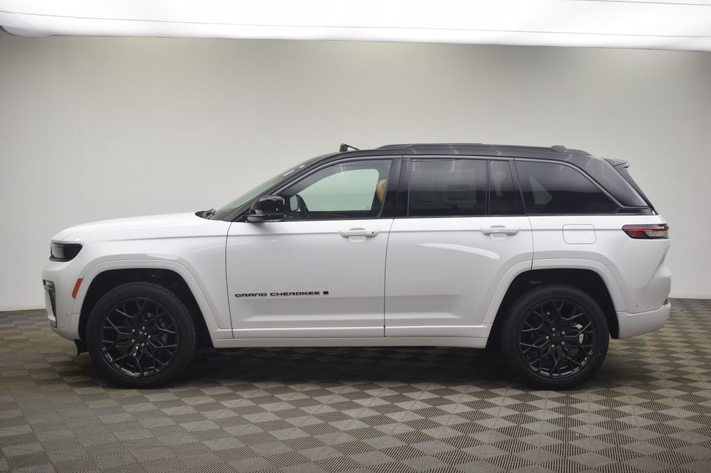 new 2026 Jeep Grand Cherokee car, priced at $61,089