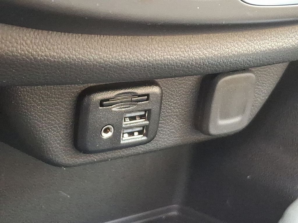 Thumbnail: 2023 Chevrolet Traverse - 27