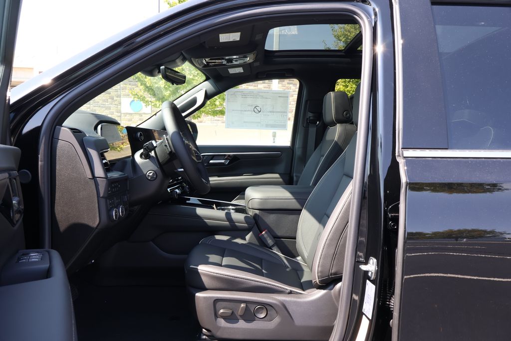 Thumbnail: 2026 Chevrolet Tahoe - 15