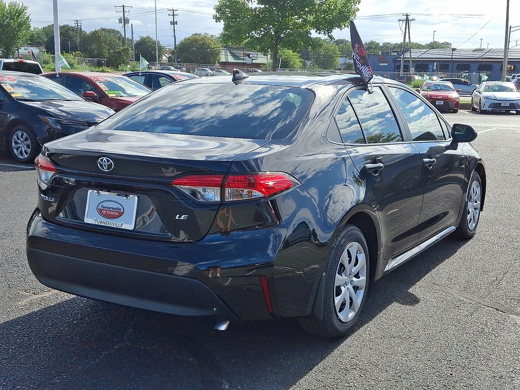 Thumbnail: 2025 Toyota Corolla - 6