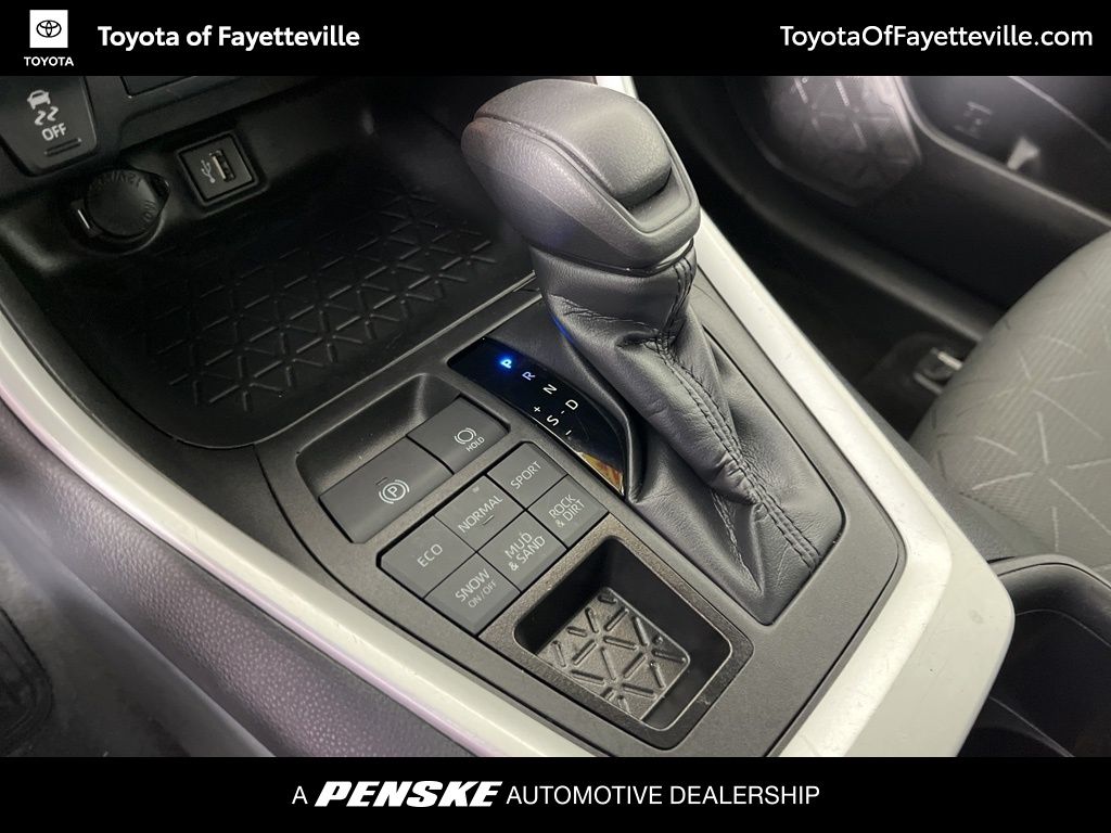 Thumbnail: 2023 Toyota RAV4 - 31