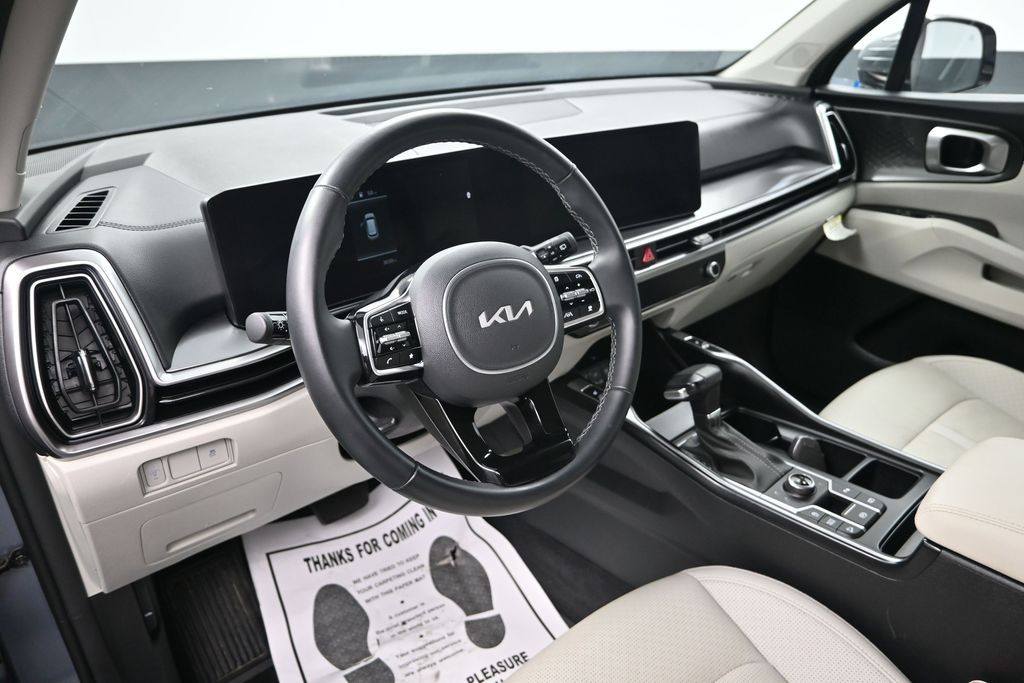 2025 Everlasting Silver Kia Sorento S AWD SUV