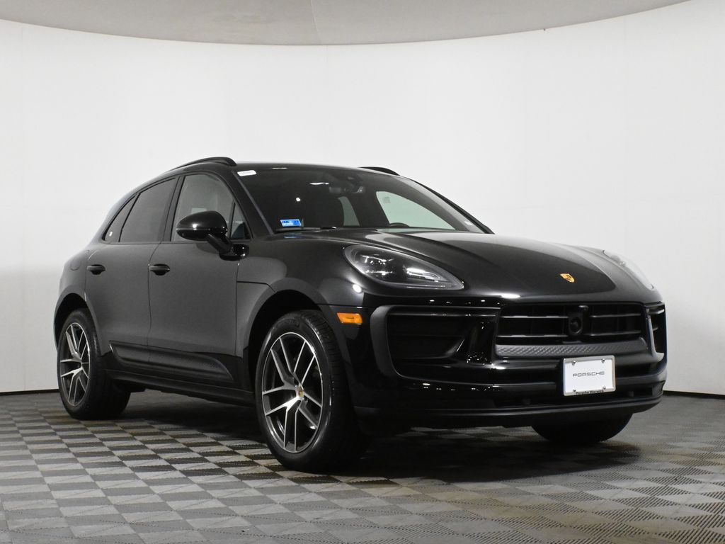Thumbnail: 2024 Porsche Macan - 9