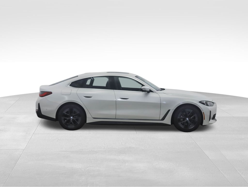 Thumbnail: 2025 BMW i4 - 6