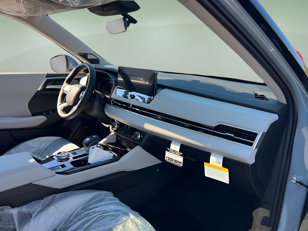 New 2026 Mitsubishi Outlander PHEV SUV