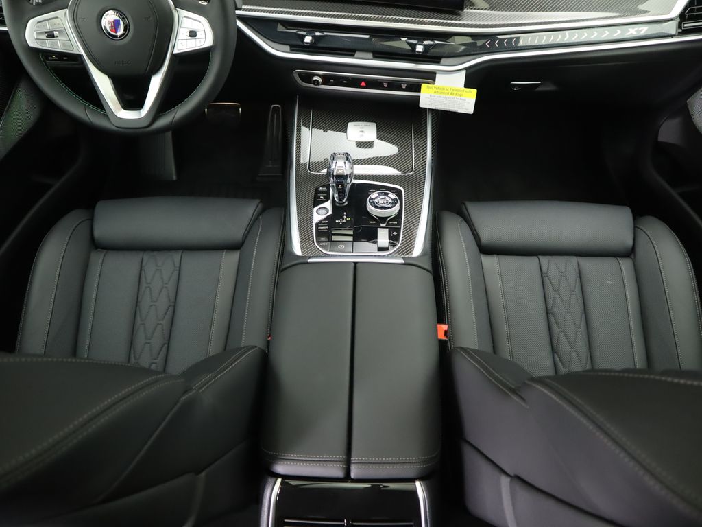 Thumbnail: 2026 BMW X7 - 17