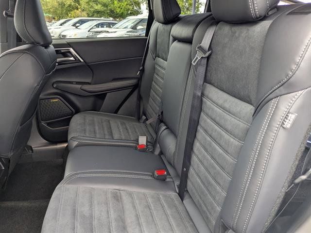 Used 2025 Mitsubishi Outlander SUV