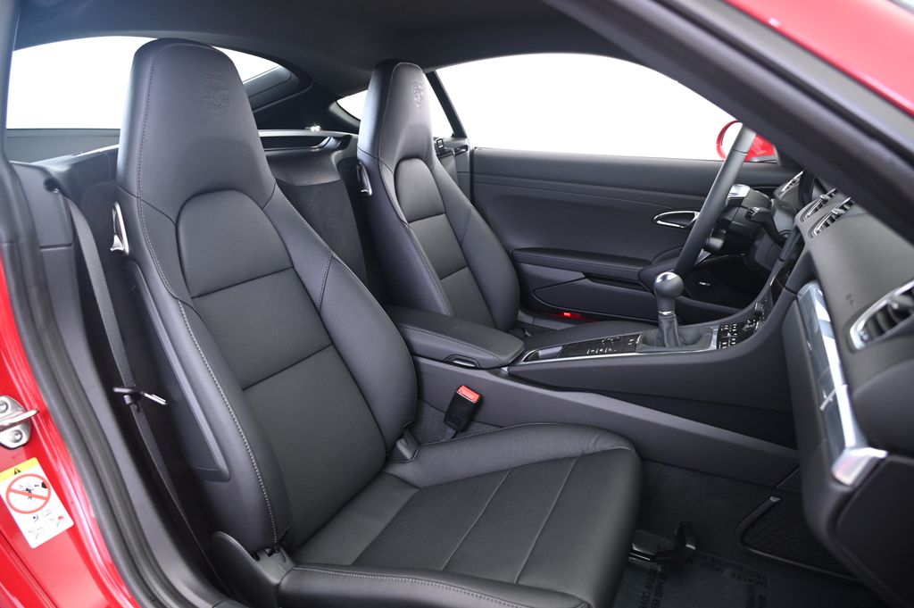Thumbnail: 2025 Porsche 718 Cayman - 27