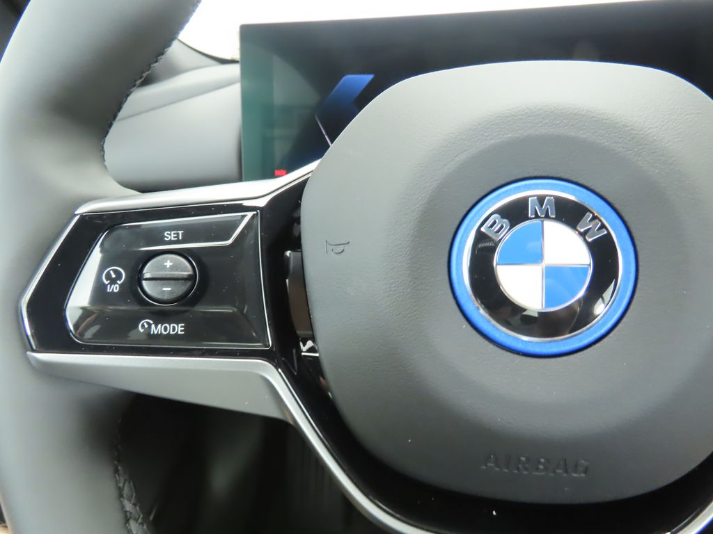 Thumbnail: 2026 BMW i5 - 12
