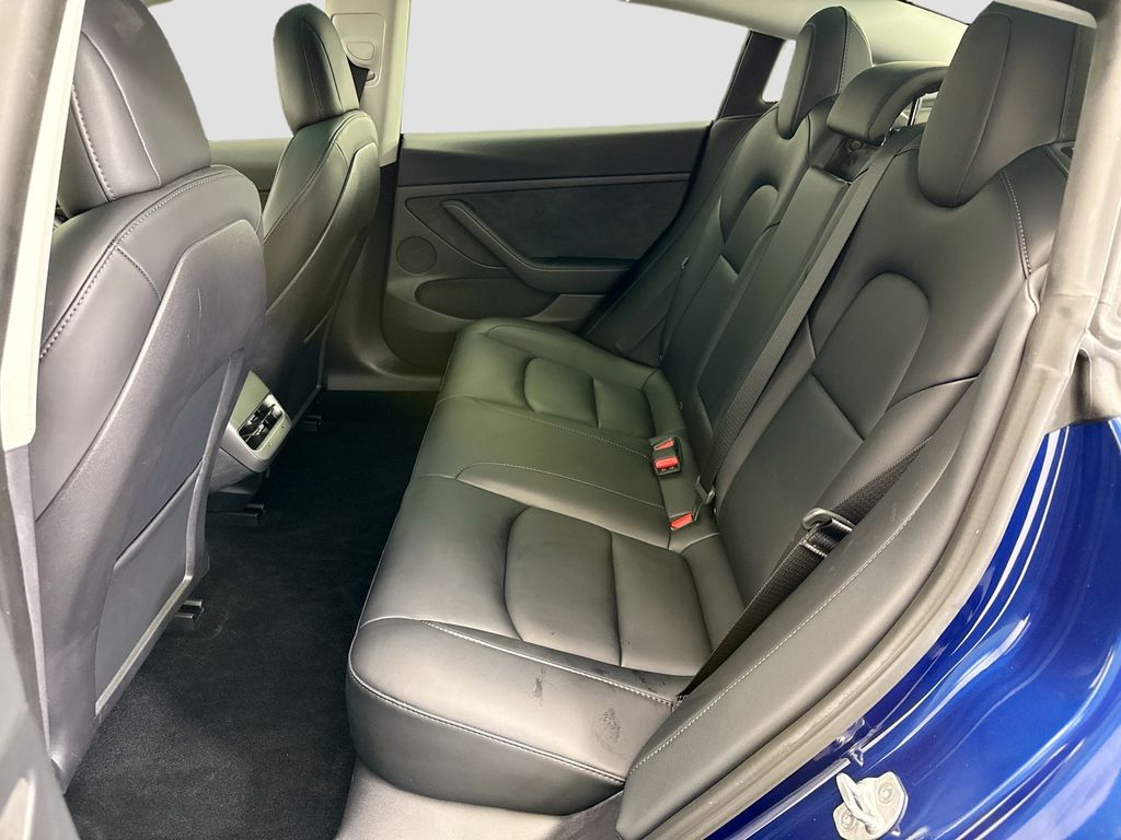 Thumbnail: 2023 Tesla Model 3 - 20