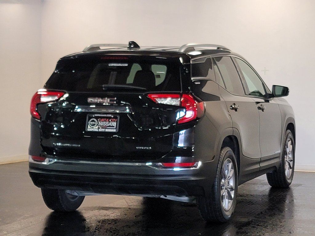 2024 GMC Terrain SLT photo
