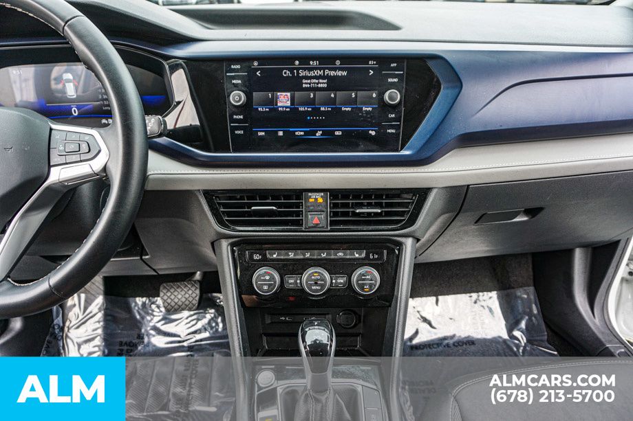 2024 Volkswagen Taos SE - Photo 40