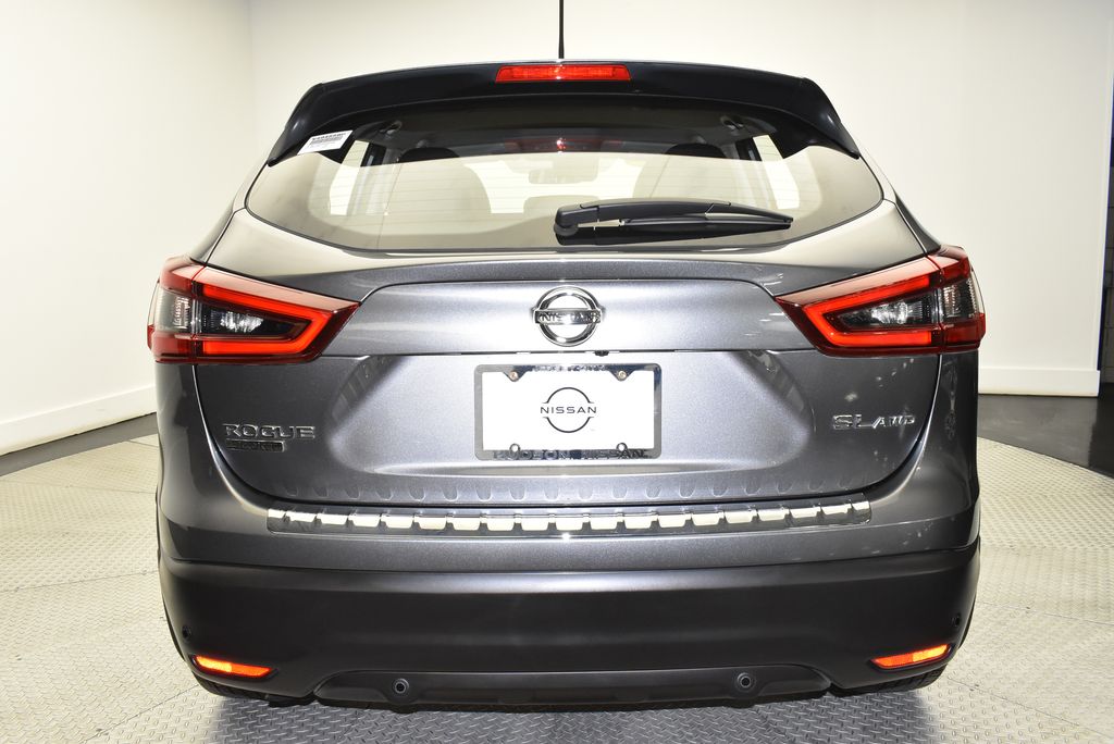 2022 Nissan Rogue Sport SL 6