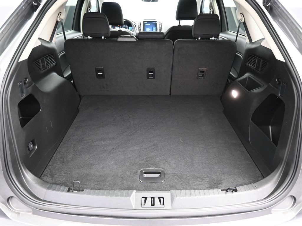 2023 Ford Edge SE