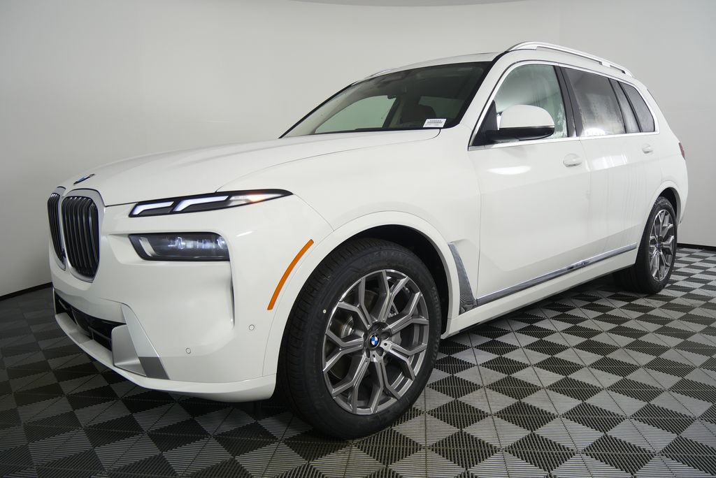 Thumbnail: 2026 BMW X7 - 7