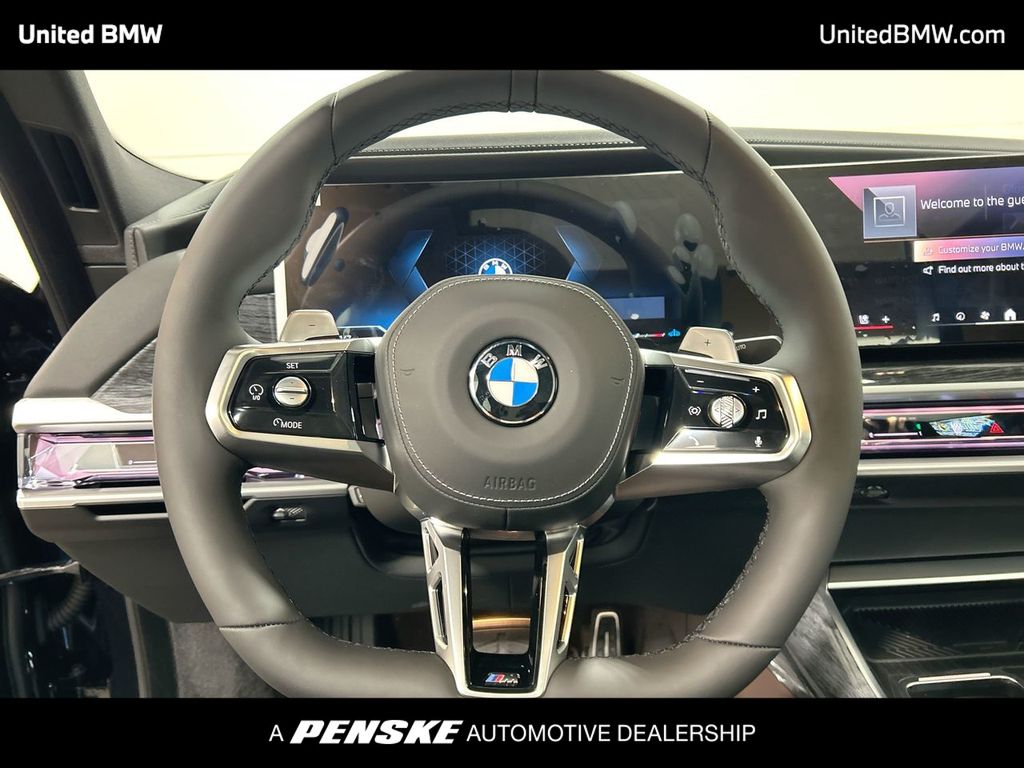 Thumbnail: 2025 BMW 7 Series - 14