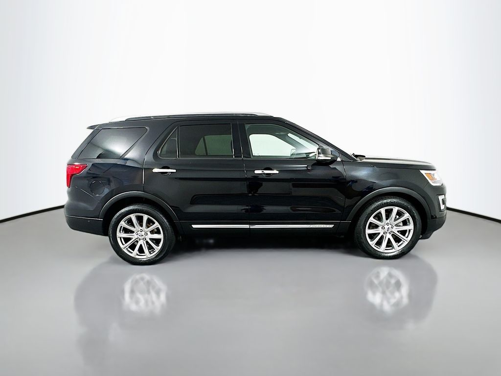 Thumbnail: 2017 Ford Explorer - 4
