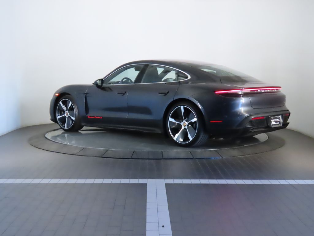 Thumbnail: 2020 Porsche Taycan - 3