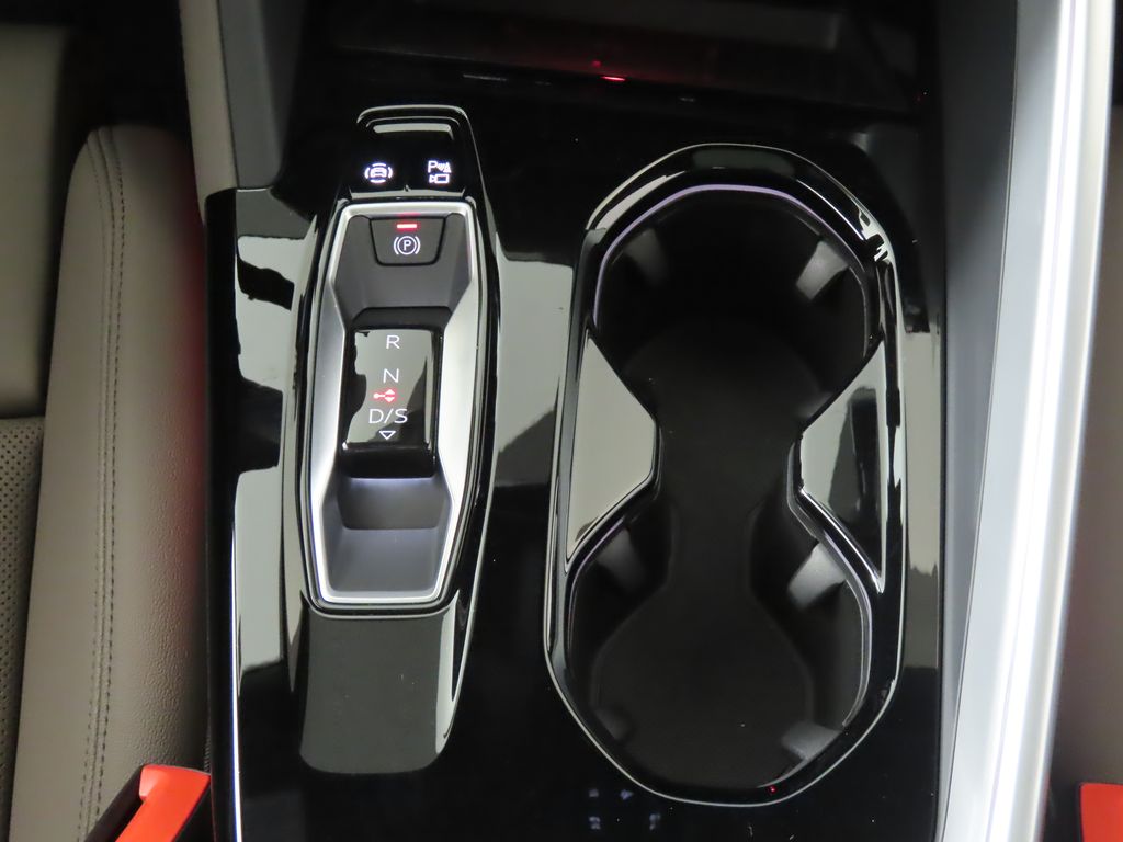 Thumbnail: 2025 Audi Q5 - 21